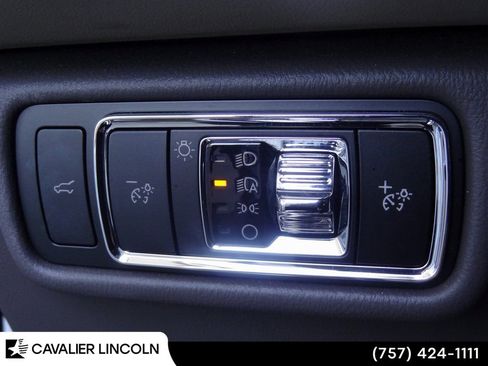 Certified 2023 Lincoln Aviator Standard w/ Premium Package image 26