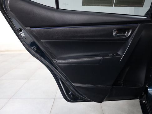 Used 2017 Toyota Corolla SE image 23