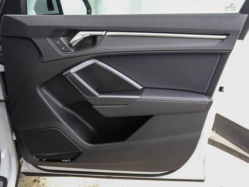 Used 2022 Audi Q3 2.0T Premium Plus w/ Premium Plus Package image 29