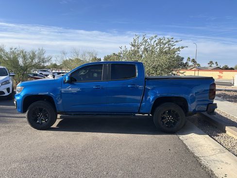 Used 2022 Chevrolet Colorado LT w/ LT Convenience Package image 6