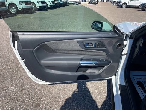 Certified 2025 Ford Mustang Coupe image 8