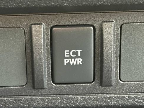 Certified 2023 Toyota Tacoma SR AWD/4WD image 37