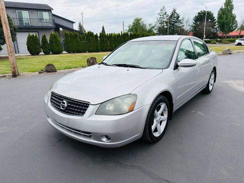 Used 2006 Nissan Altima 3.5 SE FWD image 1