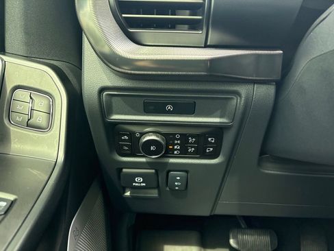 Used 2025 Ford F150 Raptor AWD/4WD image 18