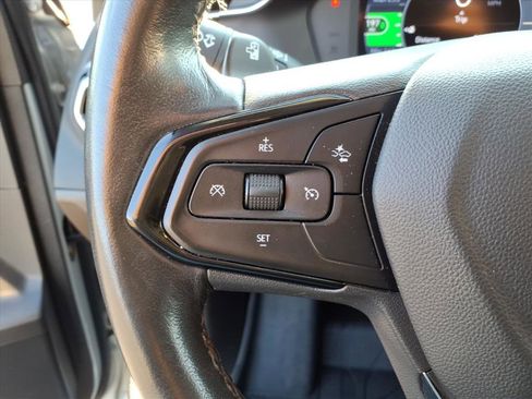 Used 2022 Chevrolet Bolt EUV Premier w/ Sun & Sound Package FWD image 18