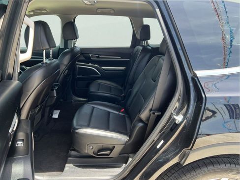 Used 2023 Kia Telluride S AWD/4WD image 13