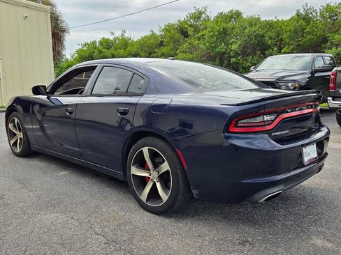Used 2015 Dodge Charger SE w/ Sport Appearance Group RWD image 5