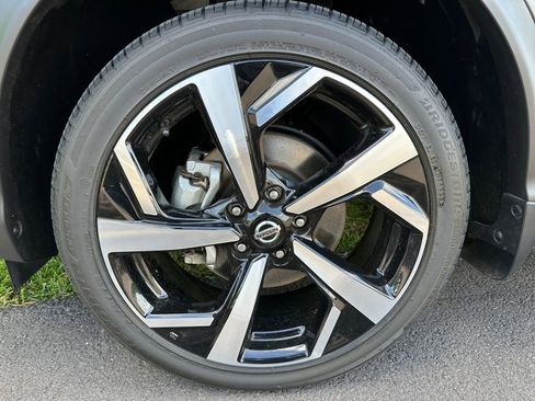 Used 2022 Nissan Rogue Sport SL w/ Premium Package AWD/4WD image 35