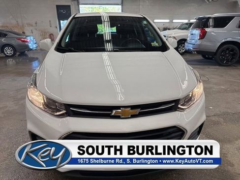Used 2020 Chevrolet Trax LS w/ Tint and Cruise Package FWD image 1