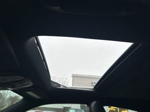 Used 2016 Dodge Charger SXT w/ AWD Plus Group image 22