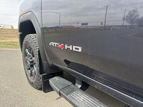 Used 2024 GMC Sierra 3500 AT4 w/ AT4 Preferred Package image 11