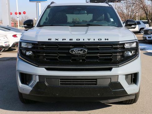 New 2026 Ford Expedition Platinum w/ Stealth Appearance Package image 3