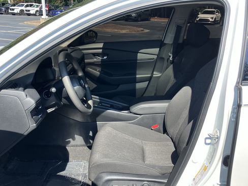 Used 2025 Honda Accord SE image 16