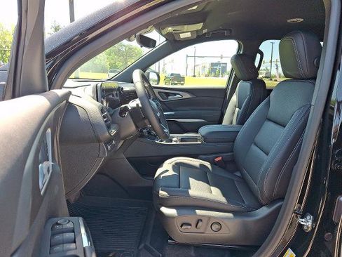 New 2026 Chevrolet Traverse LT w/ Midnight/Sport Edition AWD/4WD image 8
