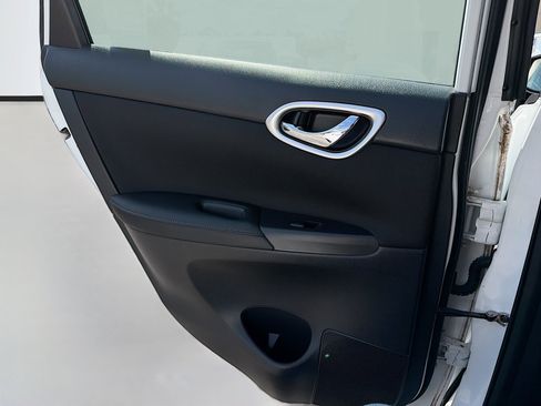 Used 2019 Nissan Sentra SV image 40