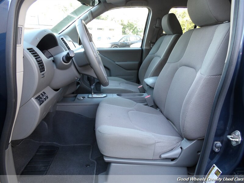 Used 2020 Nissan Frontier SV AWD/4WD image 11