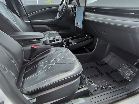 Used 2025 Ford Mustang Mach-E Select RWD image 29