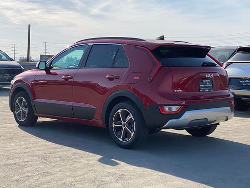 New 2026 Kia Niro EX FWD image 6