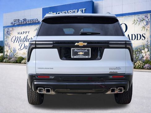 New 2026 Chevrolet Traverse High Country FWD image 8