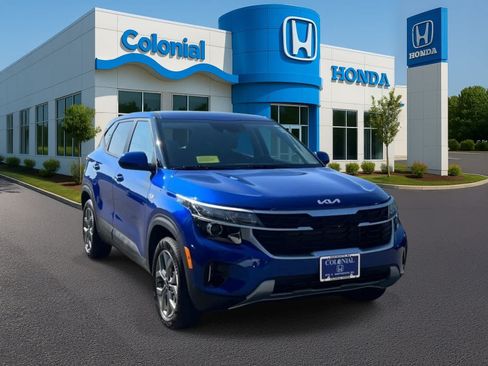 Used 2024 Kia Seltos LX AWD/4WD image 9
