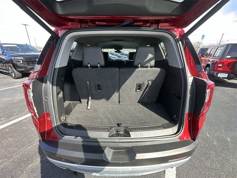 Used 2023 GMC Acadia SLT image 23
