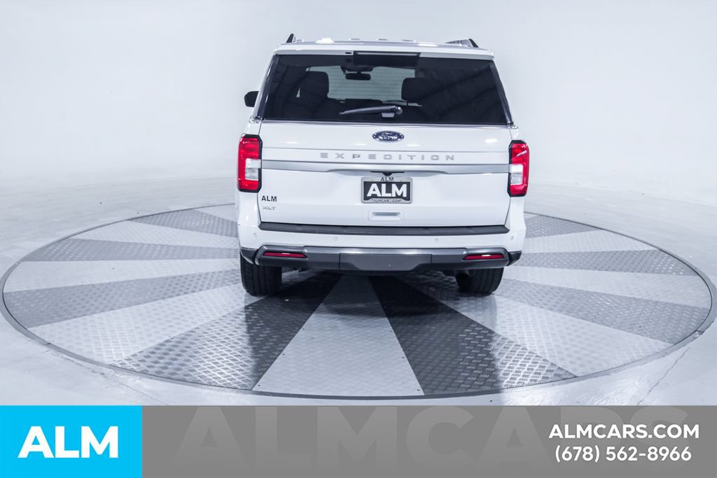 Used 2024 Ford Expedition XLT RWD image 8