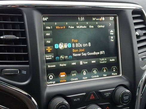 Used 2018 Jeep Grand Cherokee Limited w/ Trailer Tow Group IV image 18