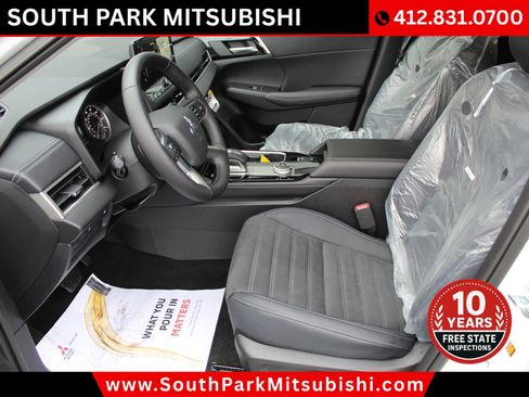 New 2026 Mitsubishi Outlander SE AWD/4WD image 12