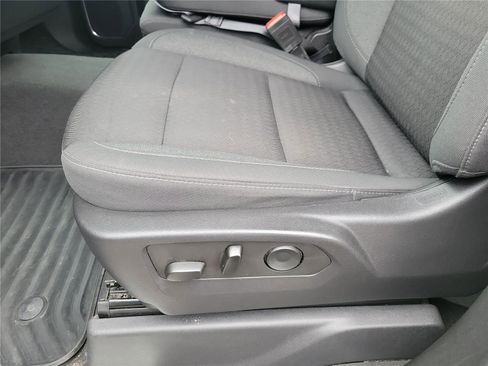 Used 2023 Chevrolet Silverado 1500 LT AWD/4WD image 18