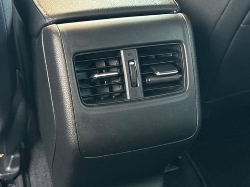 Used 2018 Honda Accord Touring image 15