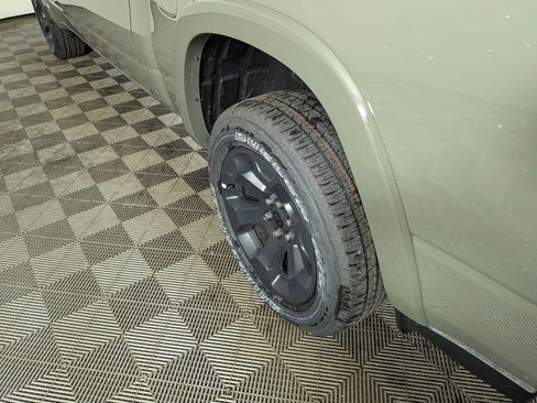 New 2026 RAM 1500 4x4 Crew Cab image 11