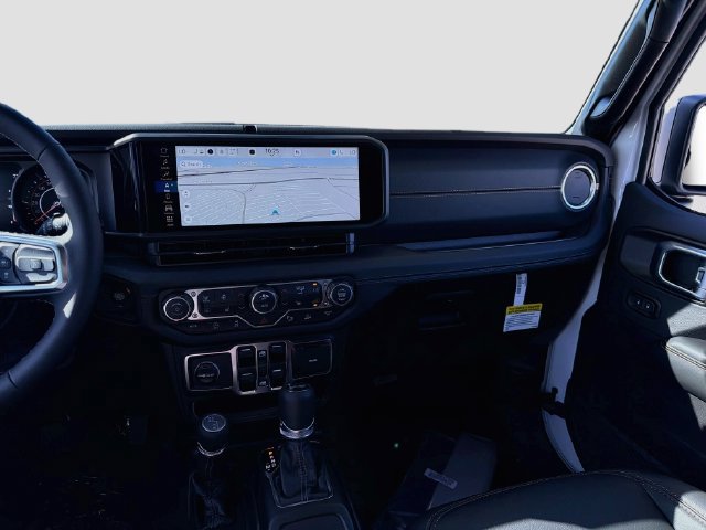 New 2027 Jeep Wrangler Unlimited Sahara AWD/4WD image 23