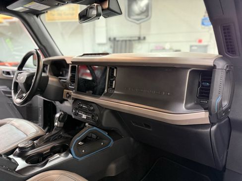 Used 2024 Ford Bronco Wildtrak AWD/4WD image 16