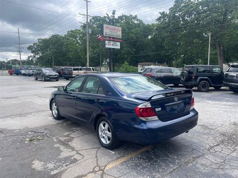 Used 2005 Toyota Camry LE FWD image 21