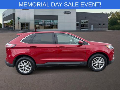 Used 2024 Ford Edge SEL AWD/4WD image 12