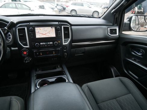 Used 2019 Nissan Titan SV w/ SV Convenience Package image 13