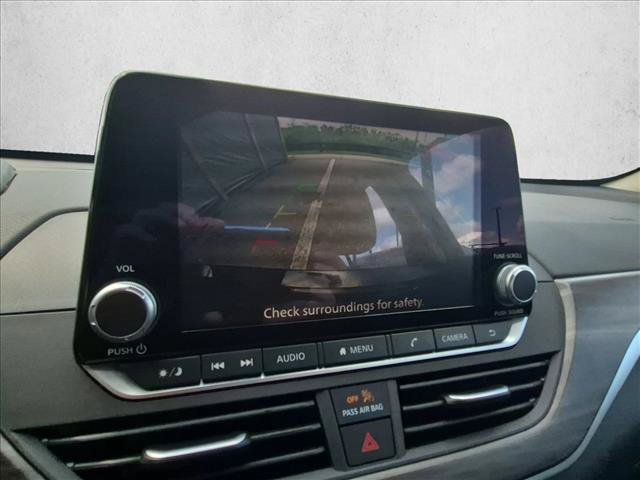Used 2025 Nissan Altima 2.5 SV FWD image 14