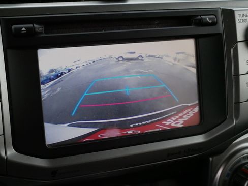 Used 2016 Toyota 4Runner SR5 image 30