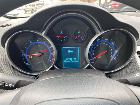 Used 2015 Chevrolet Cruze LT image 14