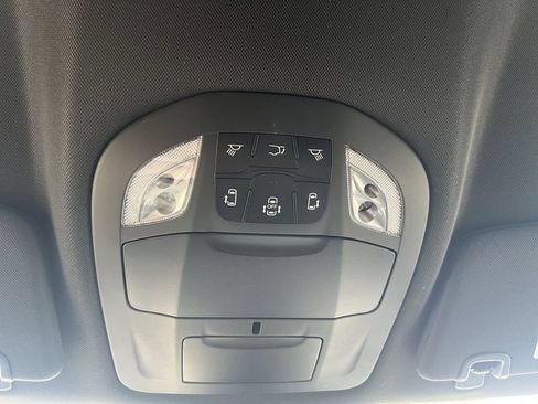 New 2026 Chrysler Pacifica Select FWD image 24