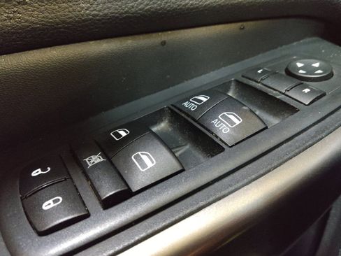 Used 2020 Jeep Cherokee Latitude image 27