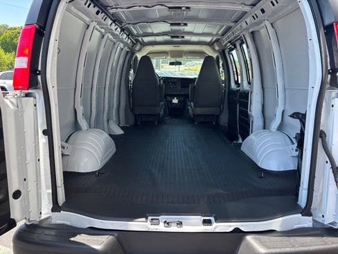 New 2026 GMC Savana 2500 w/ Driver Convenience Package RWD image 44