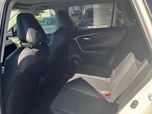 Certified 2022 Toyota RAV4 Limited AWD/4WD image 8