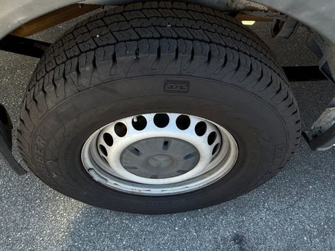 Used 2018 Mercedes-Benz Sprinter 2500 image 15