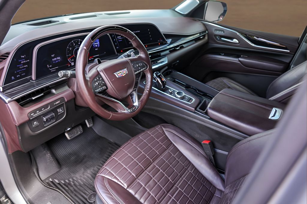 Used 2023 Cadillac Escalade V w/ LPO, ONYX Package AWD/4WD image 10