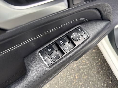 Used 2016 Mercedes-Benz E 550 Cabriolet image 24