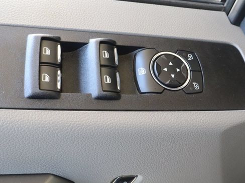 Used 2019 Ford F250 XLT w/ Snow Plow Prep Package AWD/4WD image 20