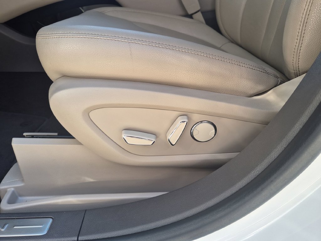 Used 2022 Lincoln Nautilus FWD w/ Premium Package image 18