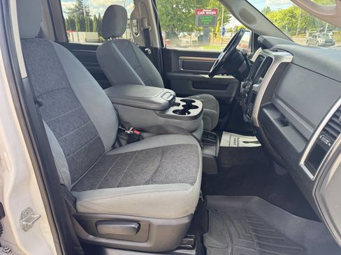 Used 2017 RAM 2500 SLT w/ Snow Chief Group AWD/4WD image 11
