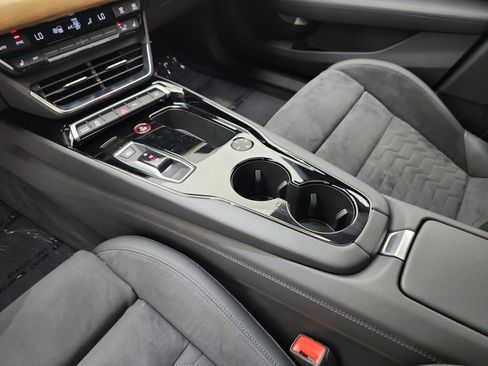 Used 2023 Audi e-tron GT Premium Plus AWD/4WD image 11